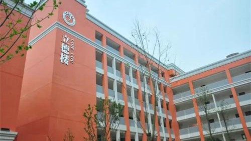 成都中学生坠亡 跳楼前疑数次割腕